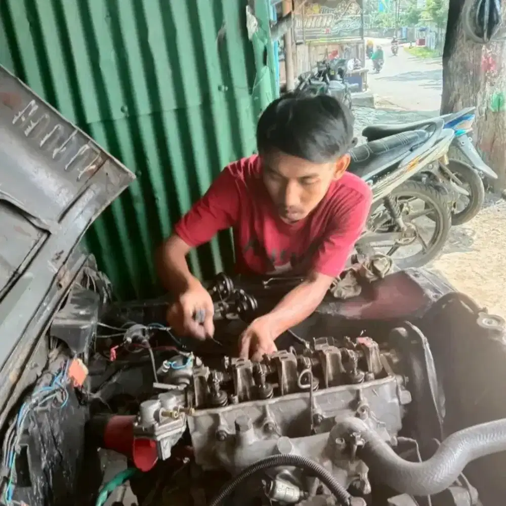 mencari lowongan kerja
