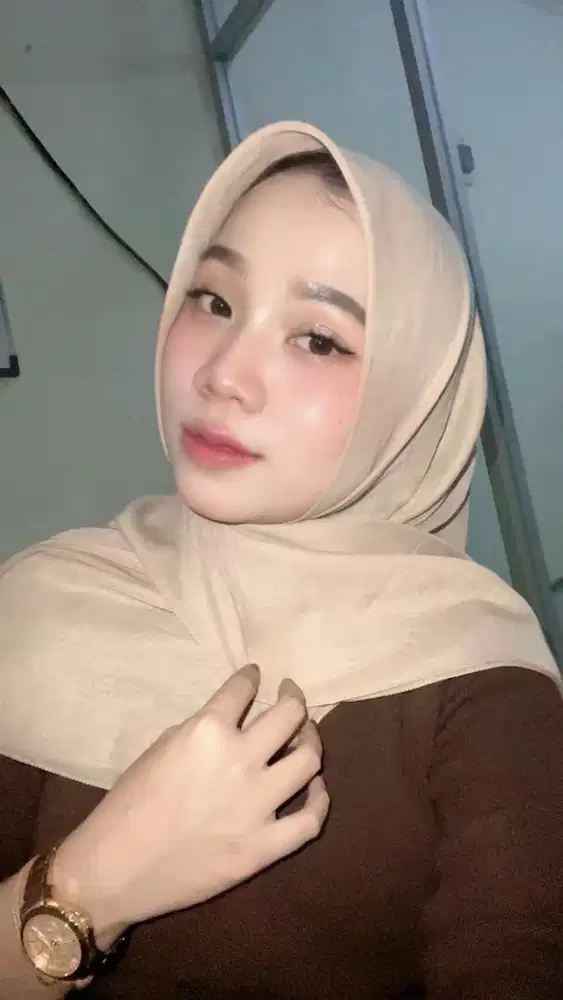 Cari kerja host live admin dll halal