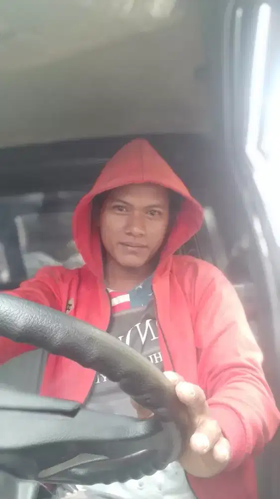Cari pekerjaan driver modal SIM A/C