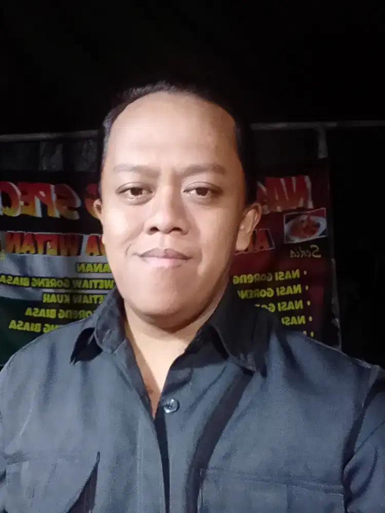 Mencari kerja secepat nya berangkat pagi pulang sore