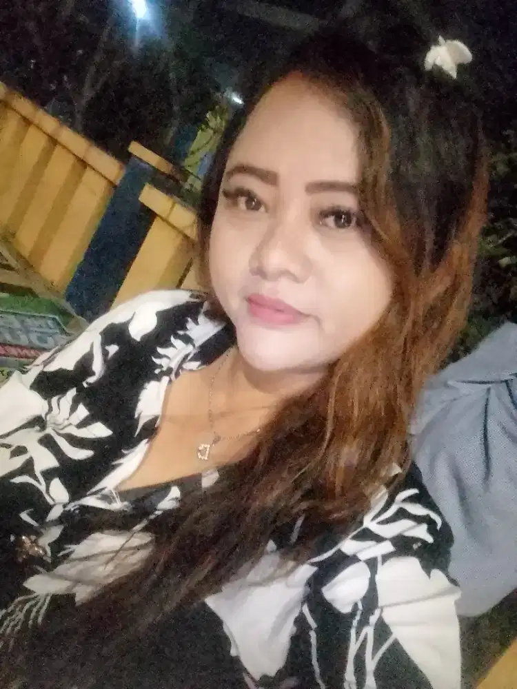 Ingin mencari pekerjaan jaga booth makanan dr pagi sampe sore