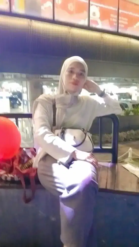 Nyari kerjaan  yang jelas bnar