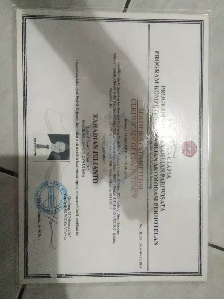 mencari pekerjaan