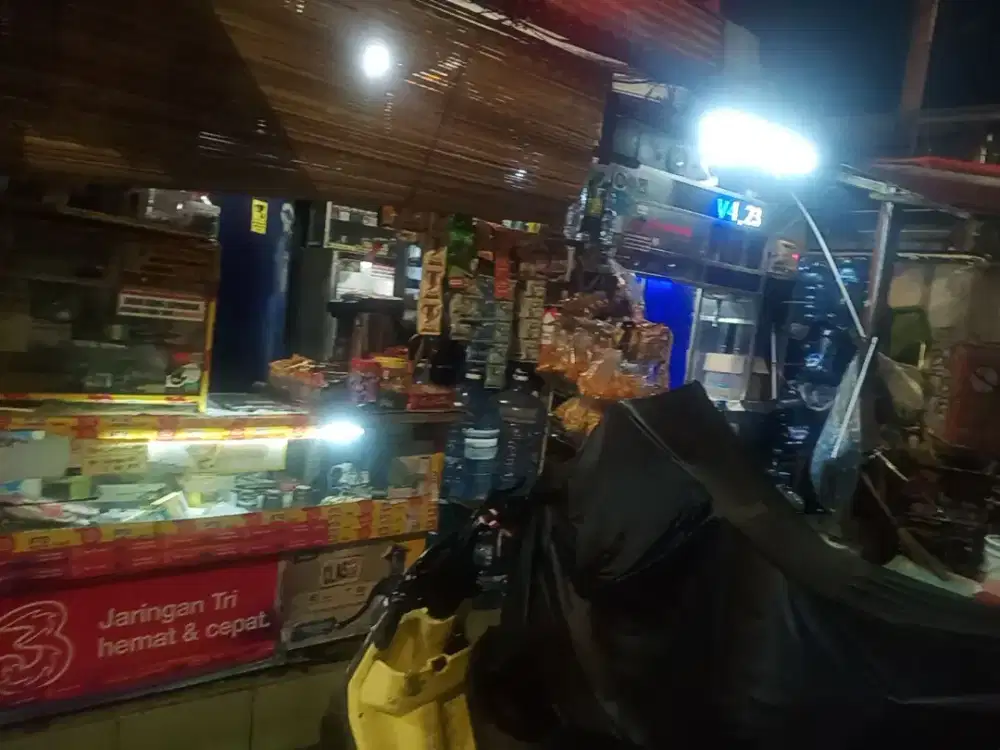 Cari karyawan warung