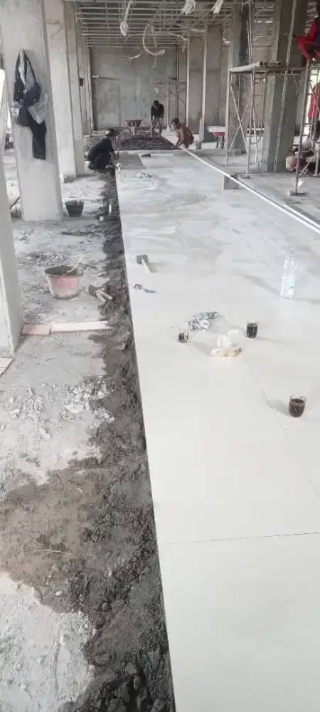 Tukang Bangunan