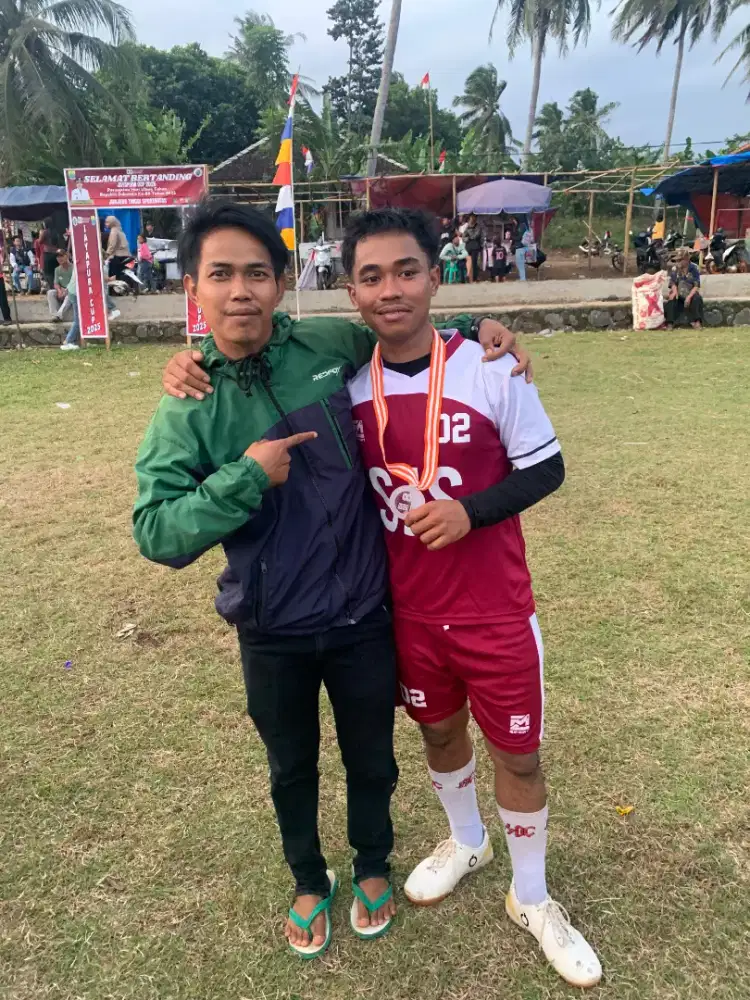 Mecari kerjan bengkel atau berdagang