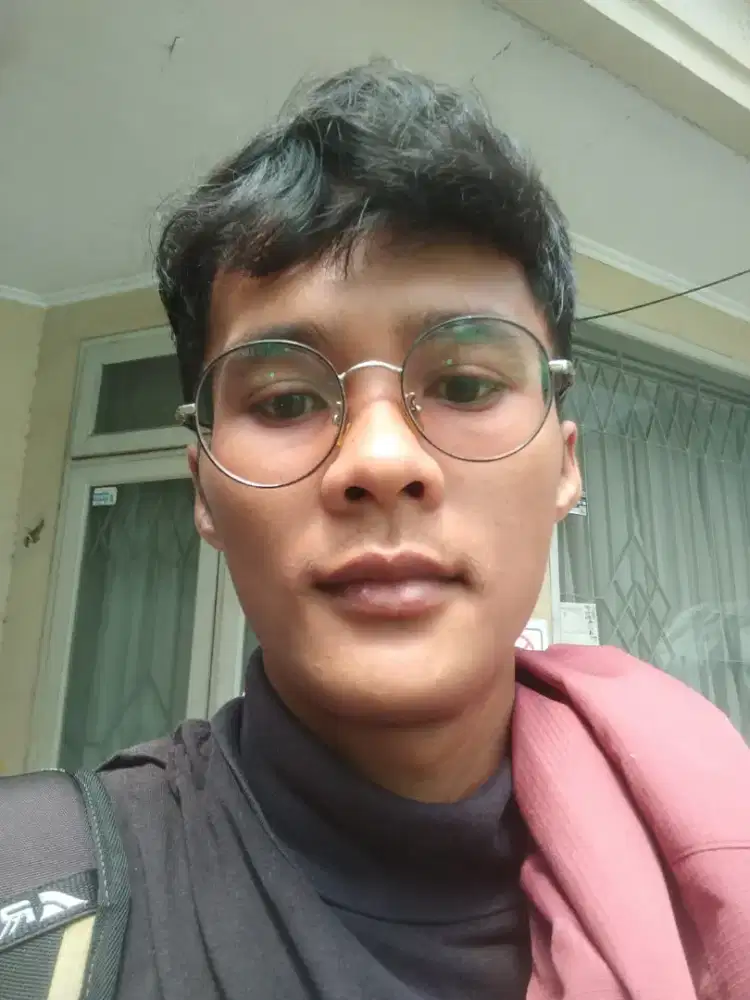 Sedang mencari pekerjaan apa pun