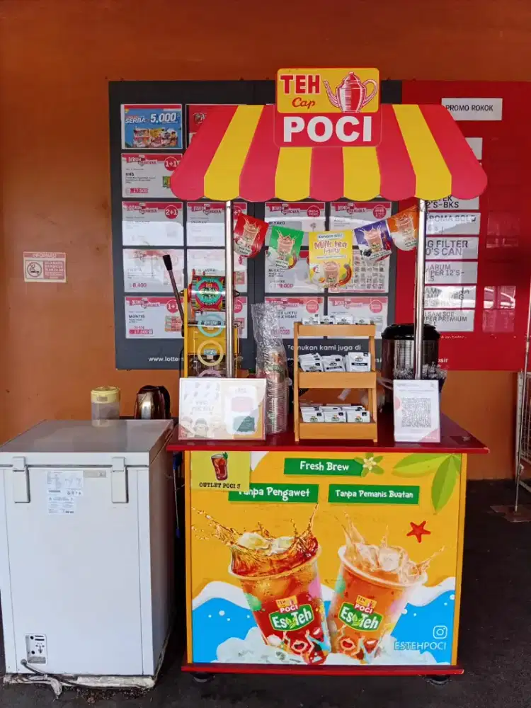 SPG untuk jaga stand teh poci