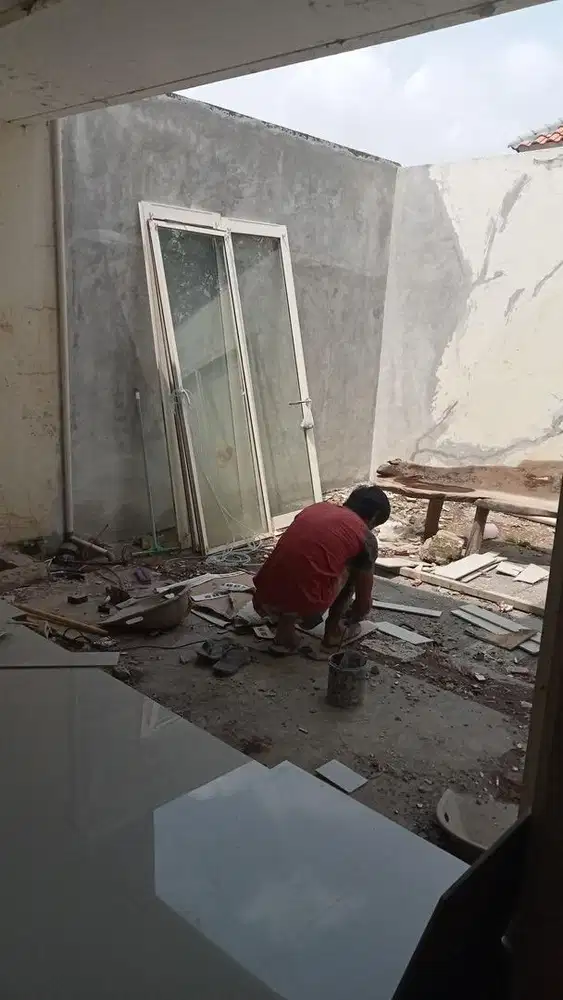 TUKANG RENOVASI