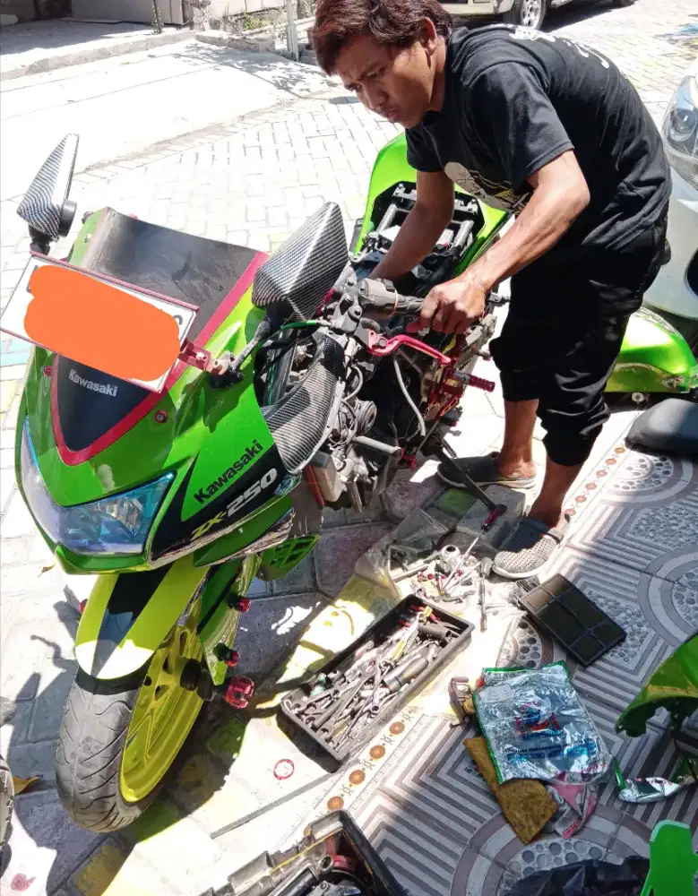 Servis motor panggilan