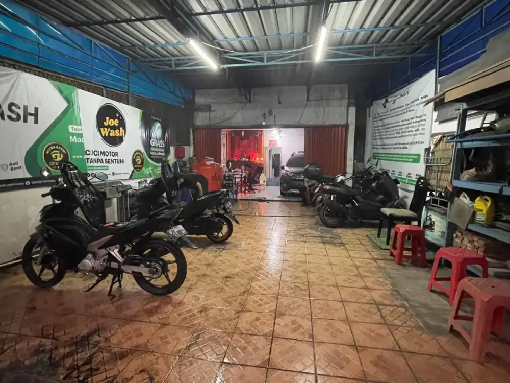 OPERATOR CUCI MOTOR TANPA SENTUH