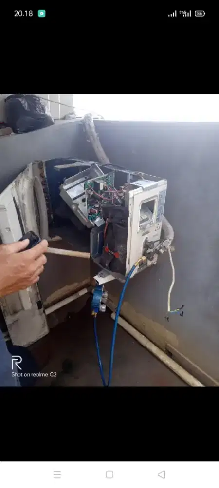 Jasa servis AC kulkas mesin cuci kompa air sll