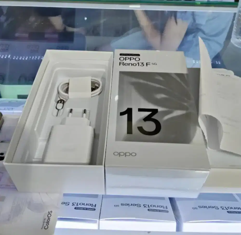 Di butuhkan cewe untuk kasir accesories/ toko handphone