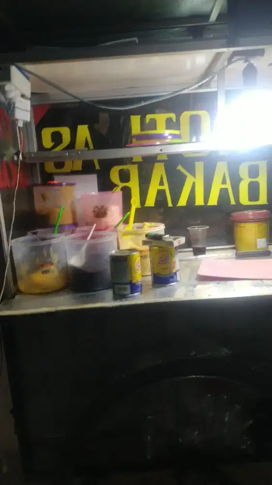 Dagang roti bakar ( mangkal )
