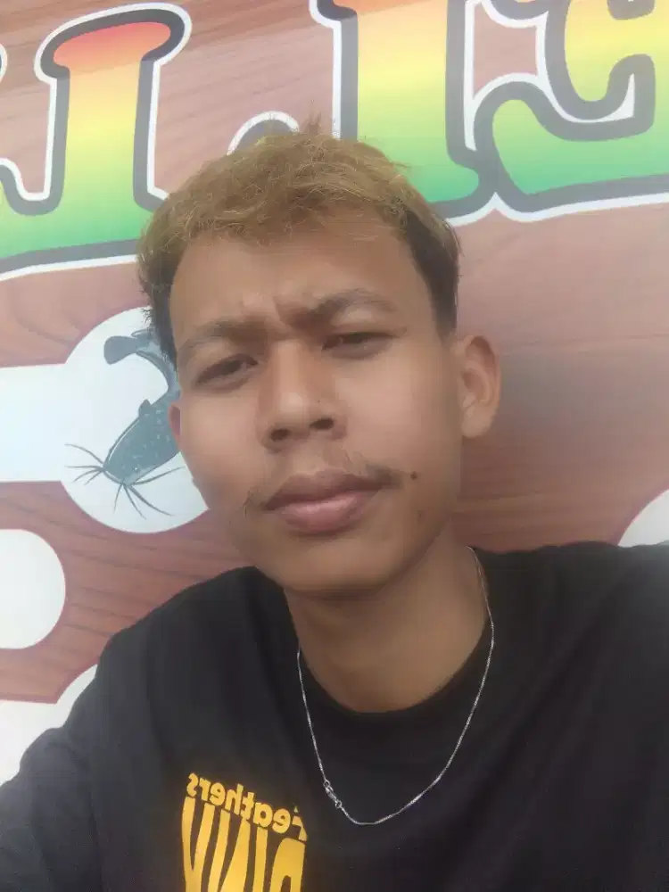 Cari kerjaan jaga toko atau Apa ajh