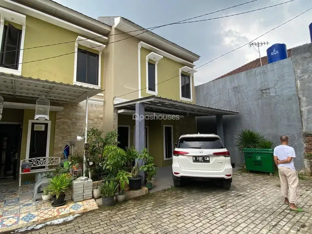 DICARI PENGASUH/ MOMONG & ASISTEN RUMAH TANGGA