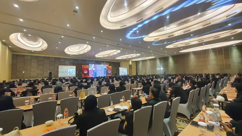 Membuka lowongan besar besaran