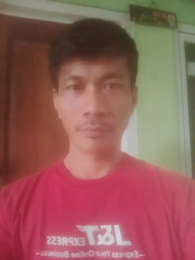 Saya lagi nyari kerjaan supir pribadi klo ada yg minat saya mau dong