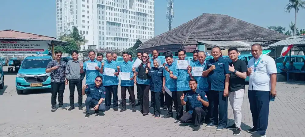 Dibutuhkan supir/driver/pengemudi