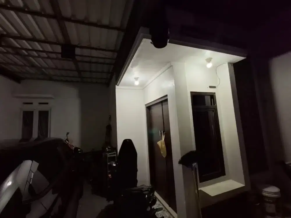 Dibutuhkan asisten rumah tangga (PP)