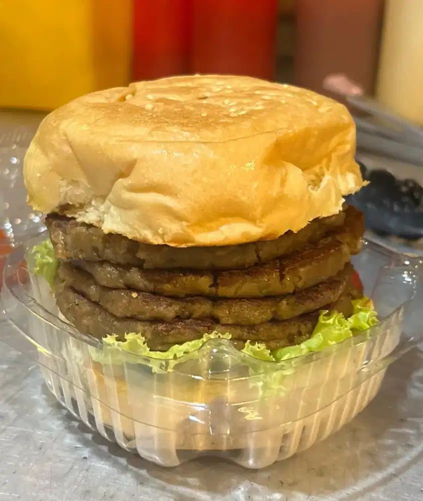 LOWONGAN PEKERJAAN DI CAFE BURGER