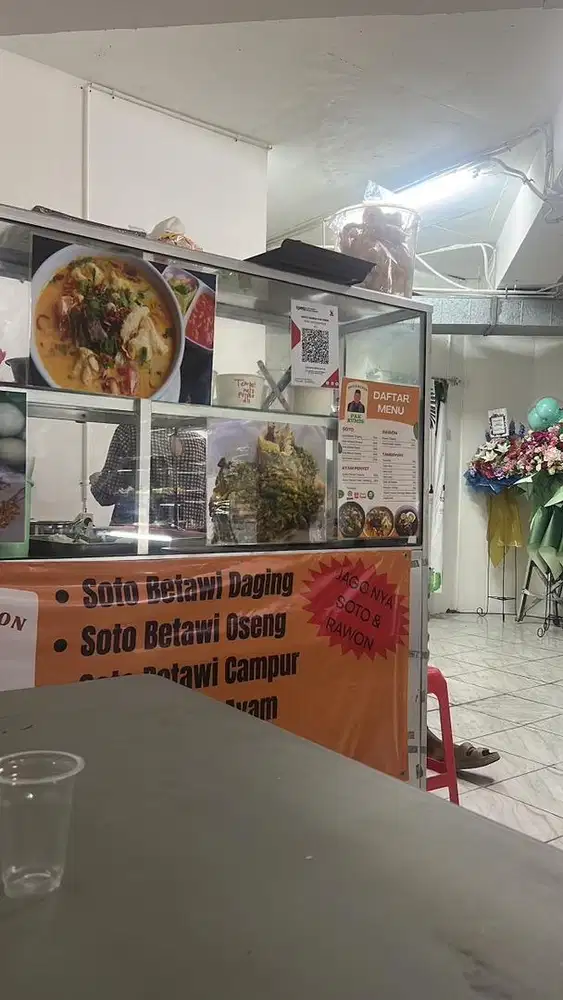 Dicari karyawan jaga stand foodcourt berpengalaman