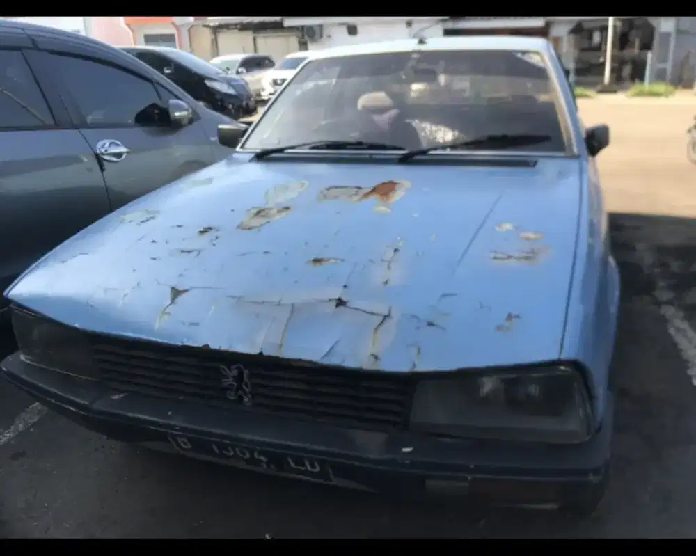 Butuh mekanik mobil panggilan untuk Peugeot 505GR