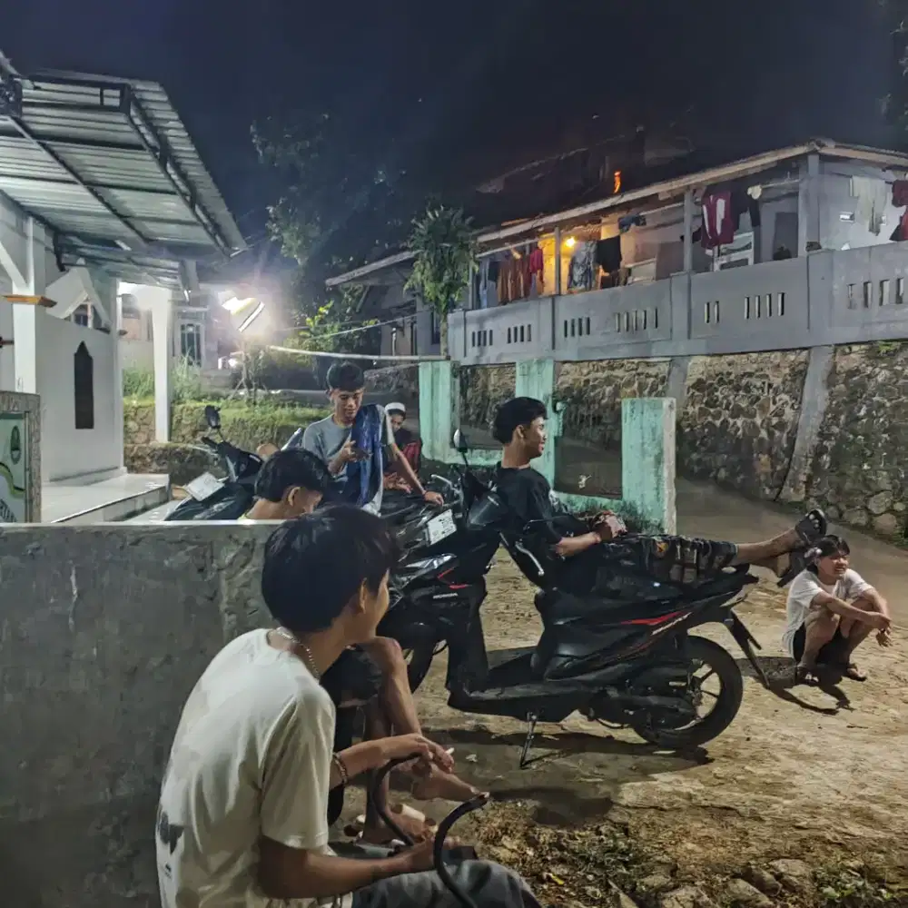 siapa tau ada yg butuh tenaga Saya siap Bntu