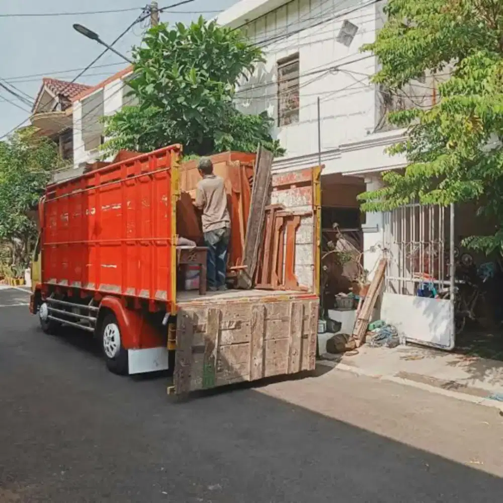 DICARI UNTUK DI ANGKUTAN BARANG LUAR DAN DALAM KOTA