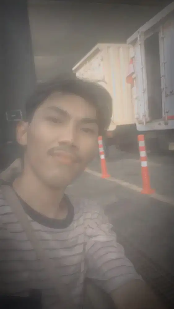 Bismillahirrahmanirrahim lagi nyari kerjaan apa saja yg penting halal