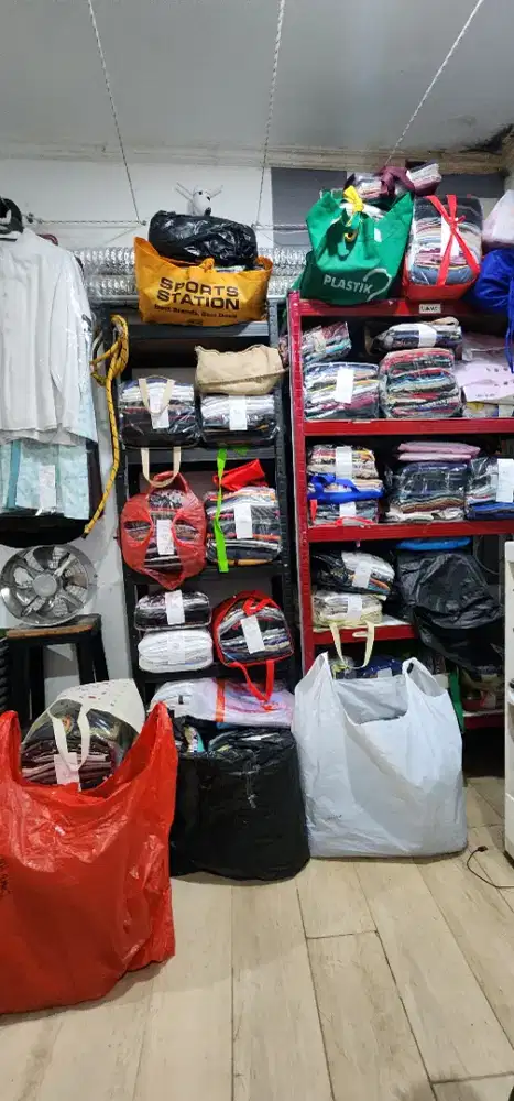 KARYAWAN LAUNDRY