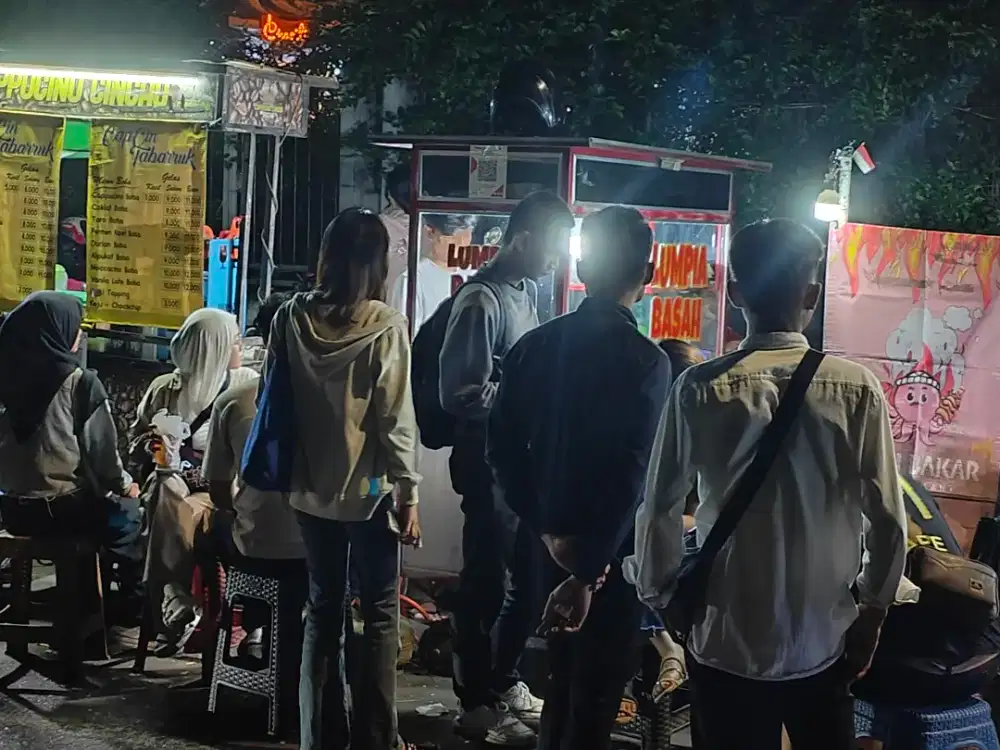 Lowongan JAKTIM Lumpia Basah Mangkal