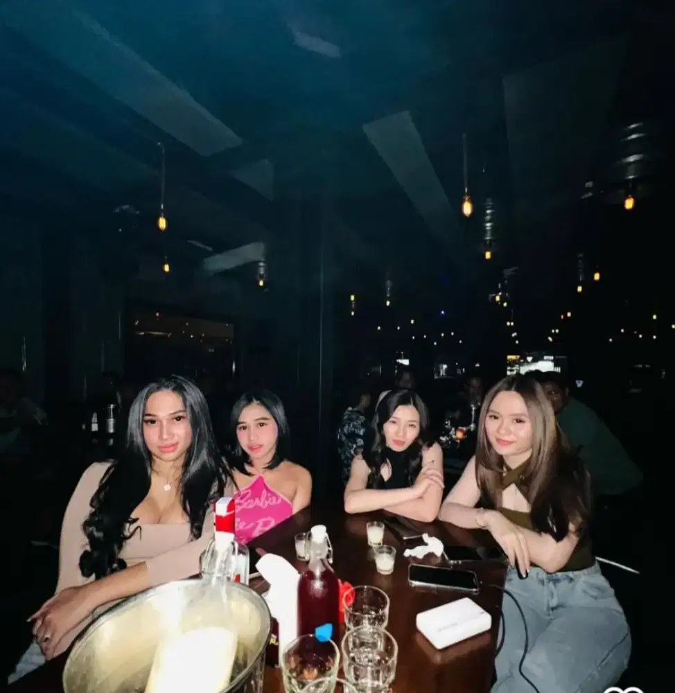 Loker Kusus Wanita