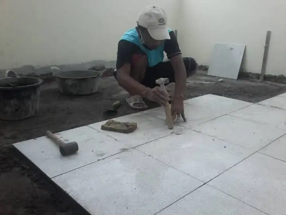 Jasa tukang bangunan cat pasang keramik granit kanopi plaster Aci dll
