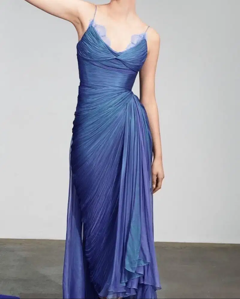 Dicari Tukang Pola dan Penjahit Gaun Wanita yang sudah berpengalaman