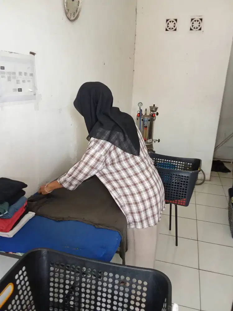 Loker laundry ciater