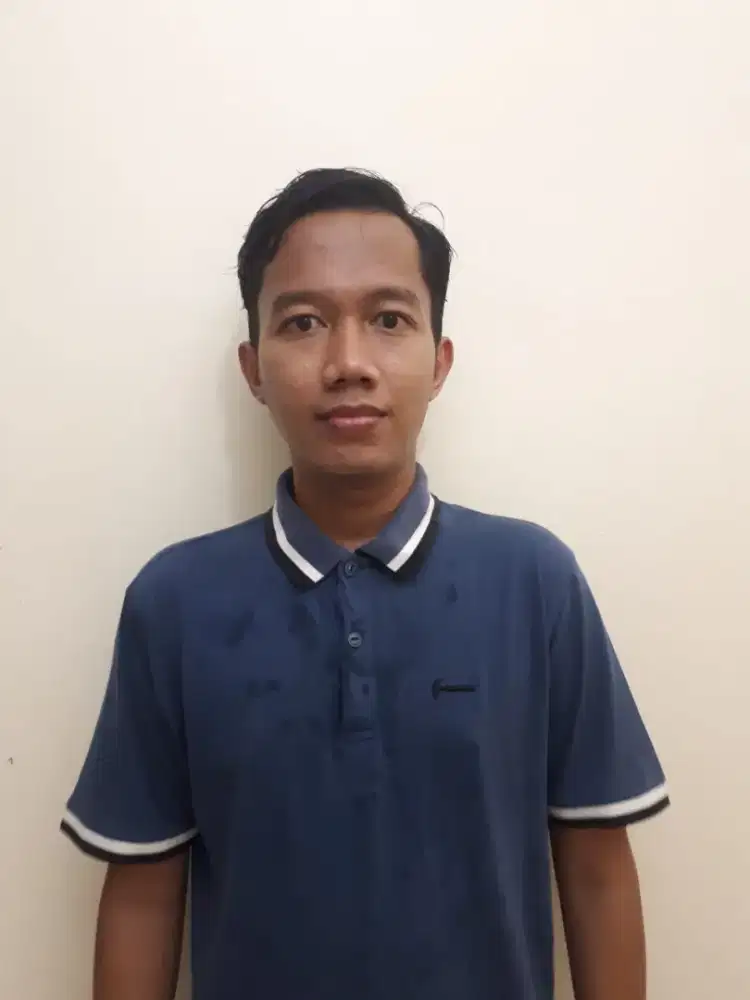 Mencari kerjaan sebagai driver/assisten pribadi