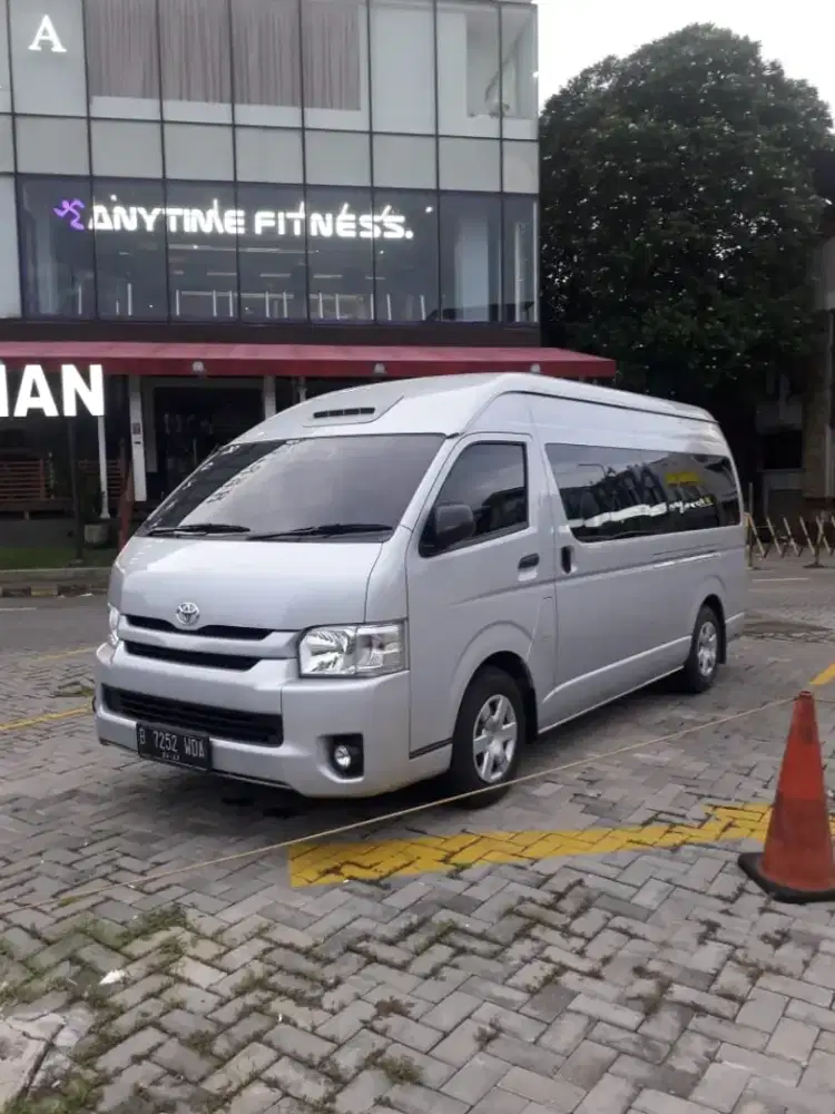 Rental hiace Elf innova bus pariwisata pondok indah cilandak jagakarsa