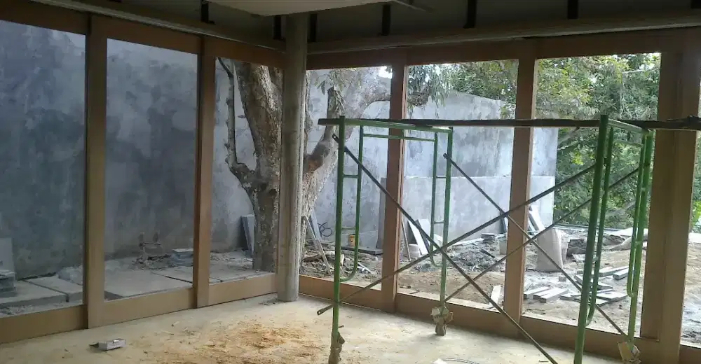 Tukang kayu pasang pintu , furniture & interior , kitchen pergola dll.