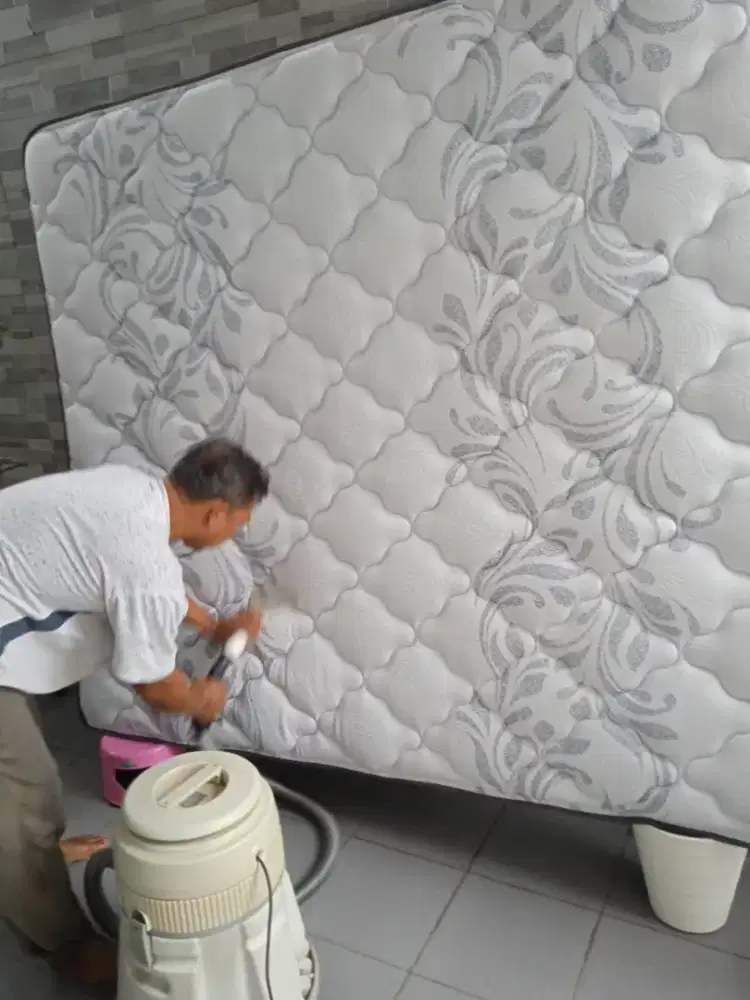 Cuci sofa springbed panggilan