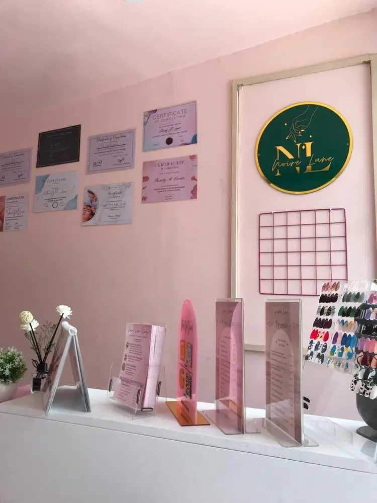 Noire Lune Lash & Nail Studio