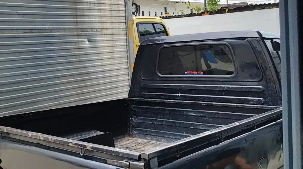 Di Butuhkan 1 orang Supir dan 1 orang helper gudang