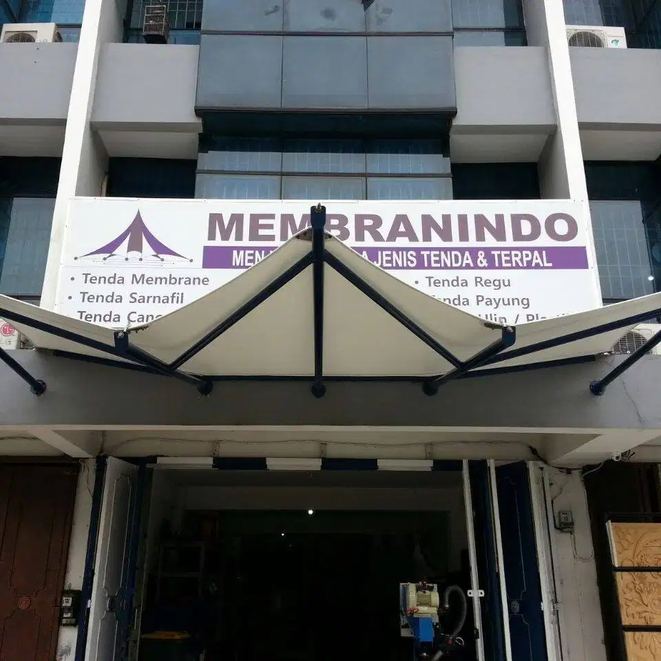 MEMBRANINDO TENDA TERPAL