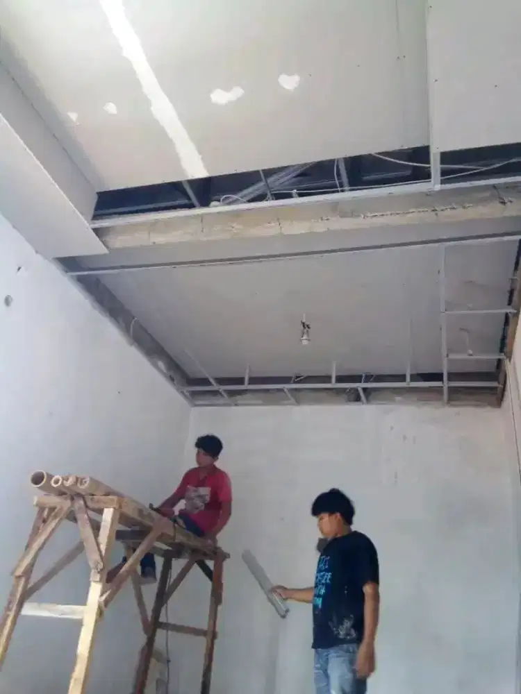 Tukang bangunan