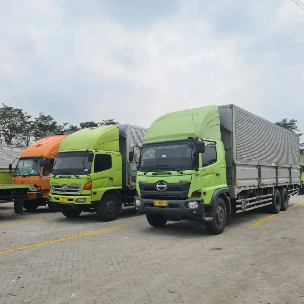 Sewa Truk tronton wingbox ready 20 unit tiap hari
