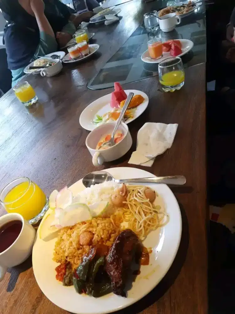 Bantu Jualan Warung Makan / Asisten Rumah Tangga