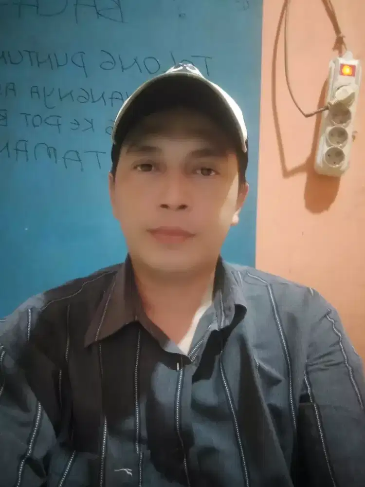 Mencari pekerjaan sebagai driver barang/pribadi.