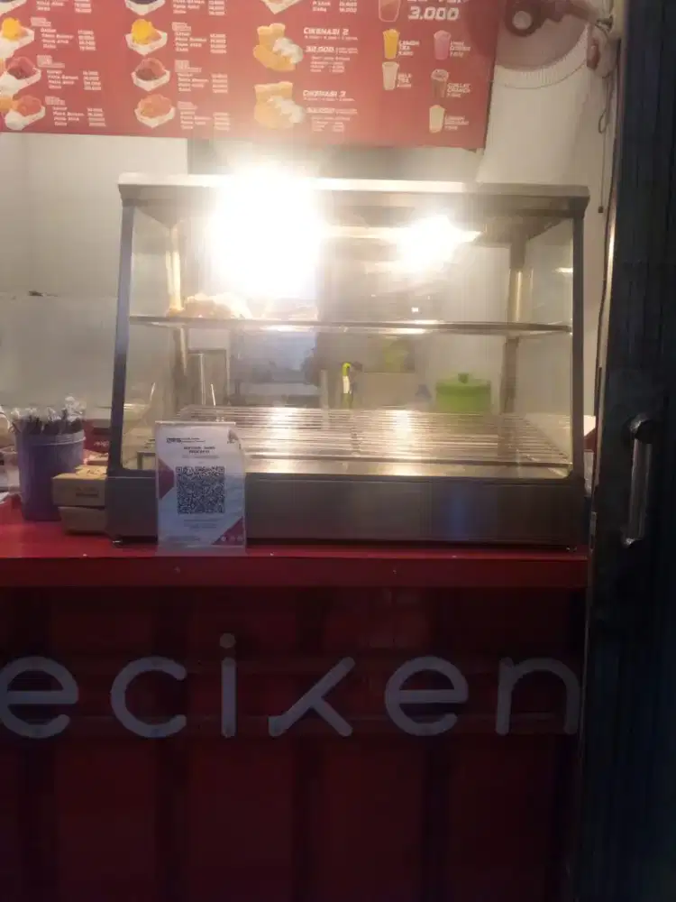 Di butuhkan karyawan toko fried chicken