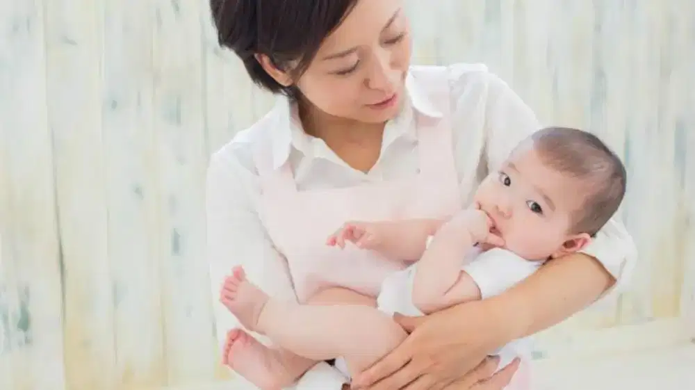 Dicari baby sitter bantu rawat anak