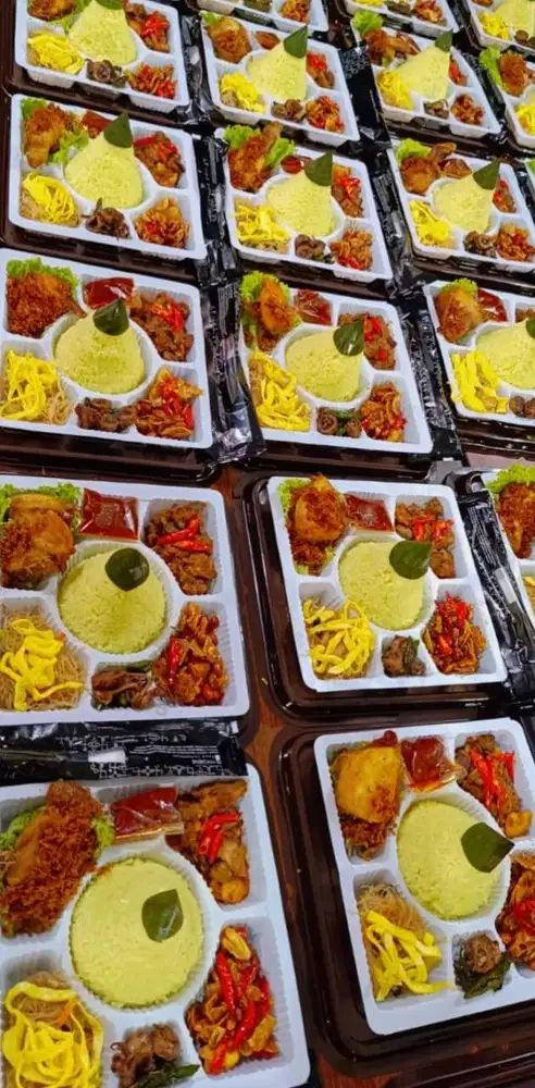 Tumpeng Mini nasi kuning untuk acara kantor,syukuran,pengajian,dll